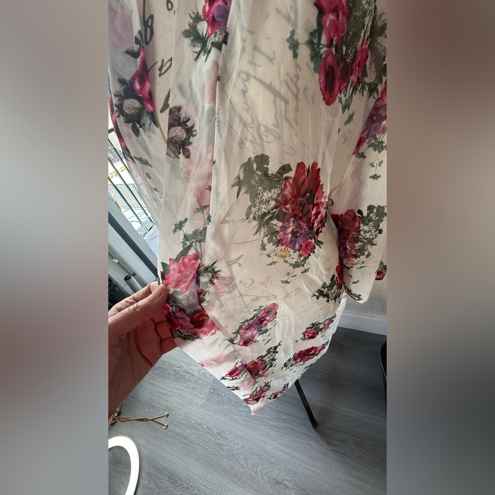 Say What? Floral Longline Kimono - Pink Rose & Script Print - One Size - Picture 5 of 6